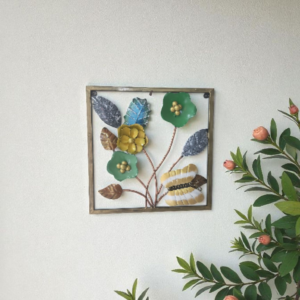Heritage Square Metal Frame (16 x 3 x 16 inch) ek perfect gifting option bhi hai – housewarming, wedding, anniversary ya festive occasions ke liye.