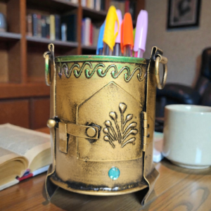 Pen Holder for Desk, Cute Home Decoration Organizer Pen Cups for Office, Pencil Holder for Desk, Metal Decor for Table Centerpiece, Gifts 3.5x3x4.5